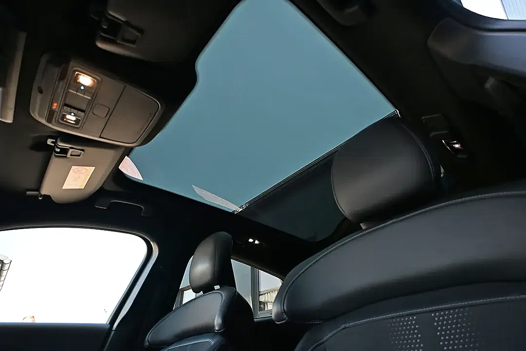 Ford Mustang Mach-E Extended Range GT - Thumbnail 7