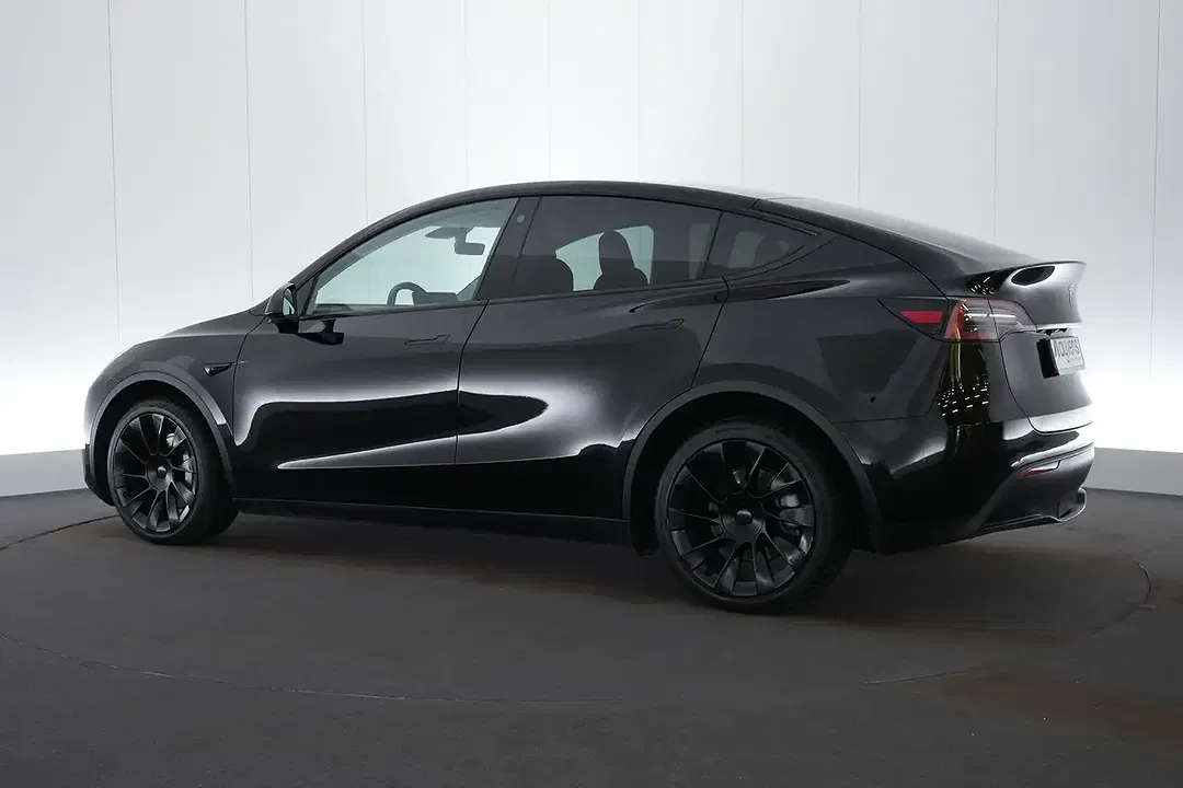 Tesla Model Y Dual Motor Long Range - foto 1