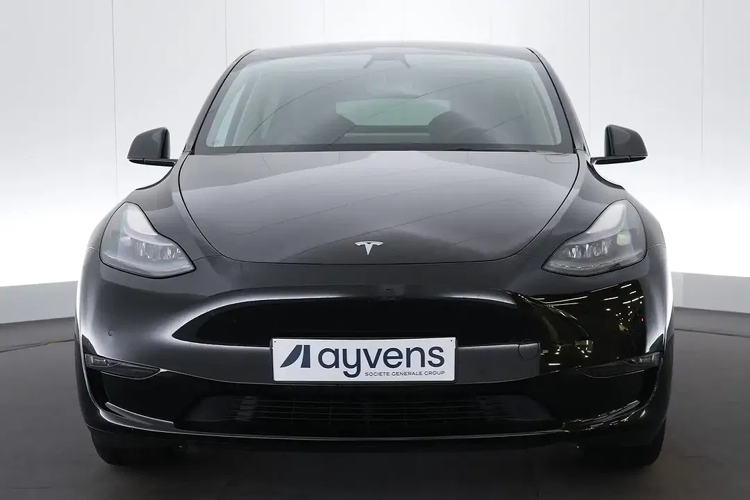 Tesla Model Y Dual Motor Long Range - Thumbnail 13