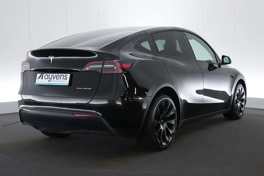 Tesla Model Y Dual Motor Long Range - Thumbnail 28