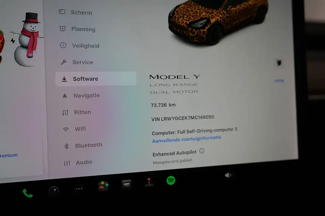 Tesla Model Y Dual Motor Long Range - Thumbnail 7