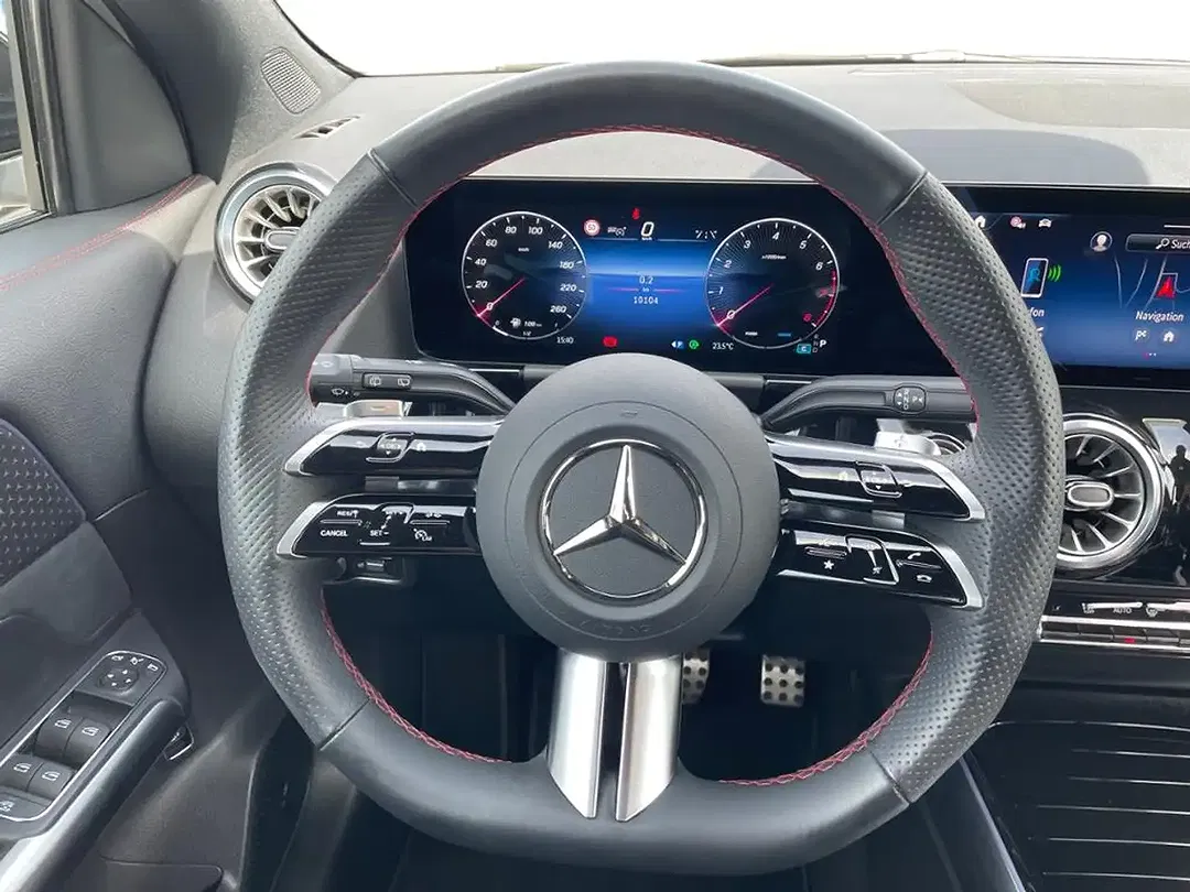 Mercedes-Benz GLA 180 AMG MBUX Night - Thumbnail 11