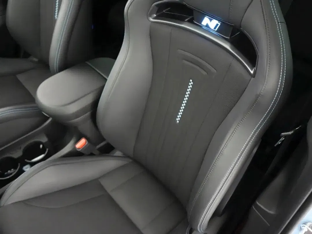 Hyundai IONIQ 5 4WD - Thumbnail 10