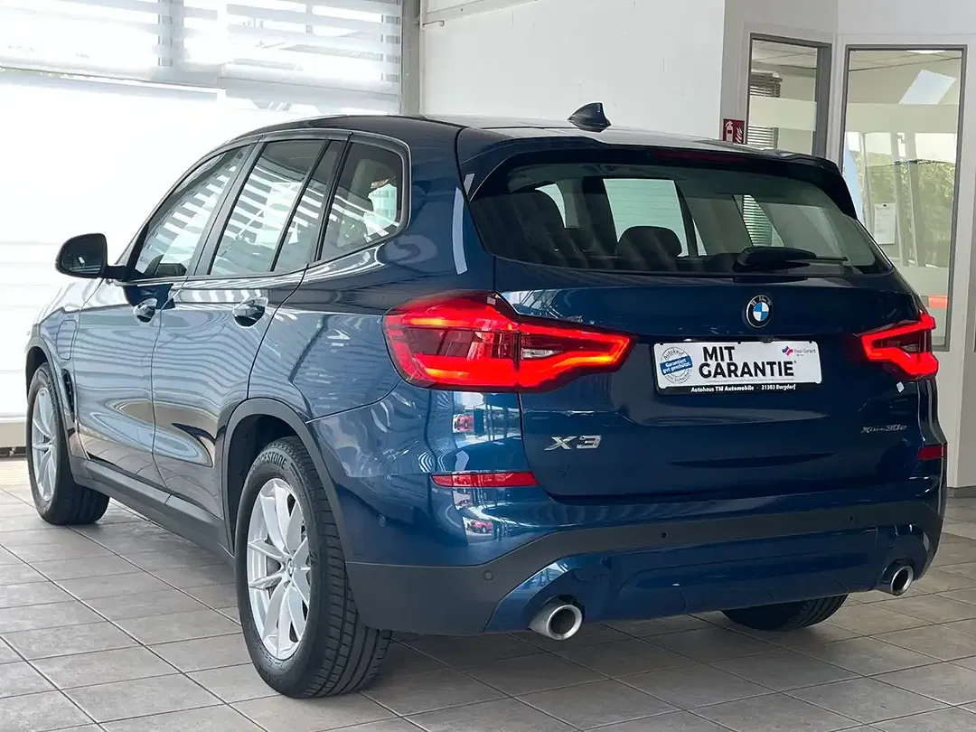 BMW X3 - Thumbnail 4