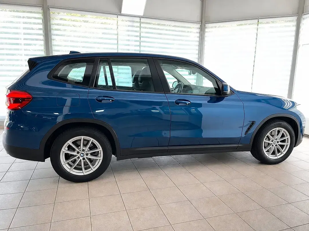 BMW X3 - Thumbnail 6