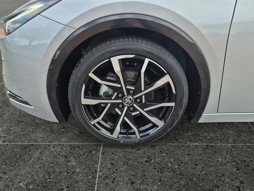 Toyota Prius PHEV Executive - foto 15