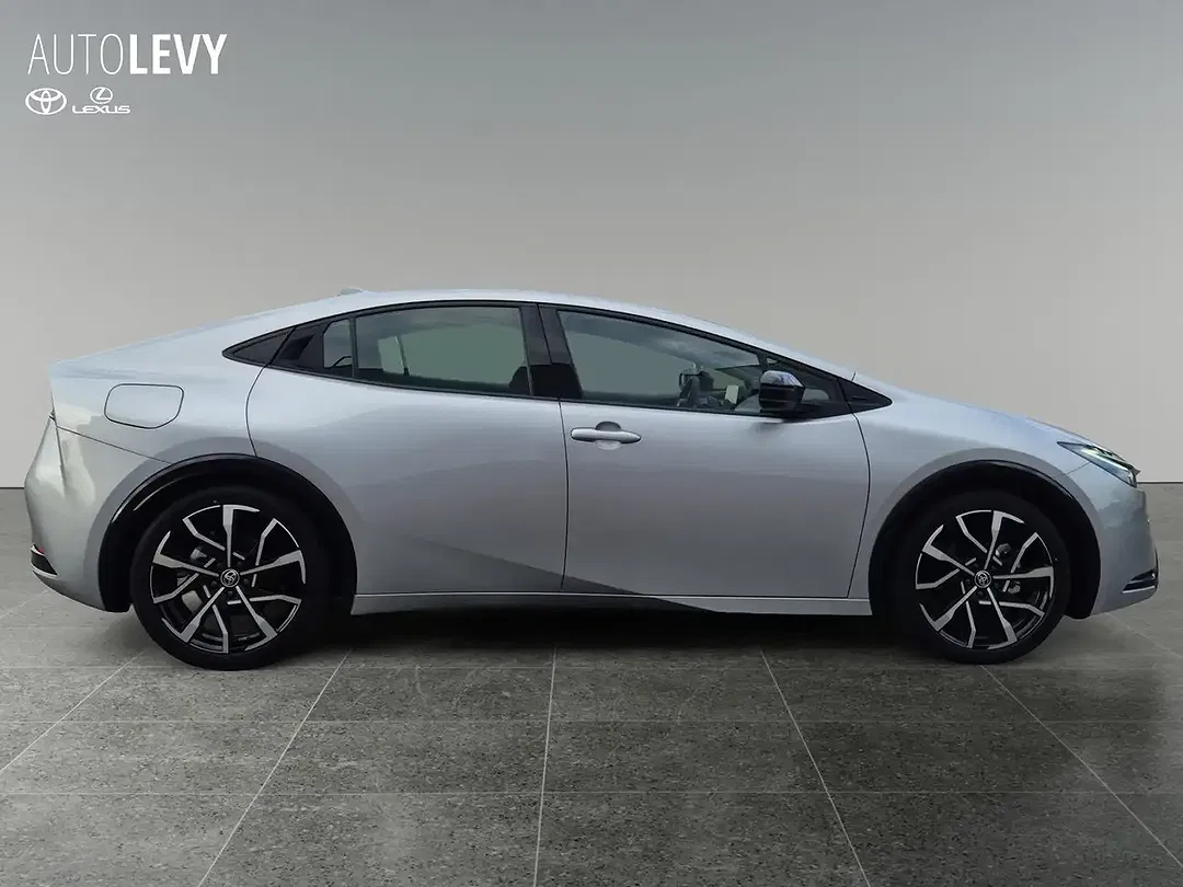 Toyota Prius PHEV Executive - Thumbnail 7