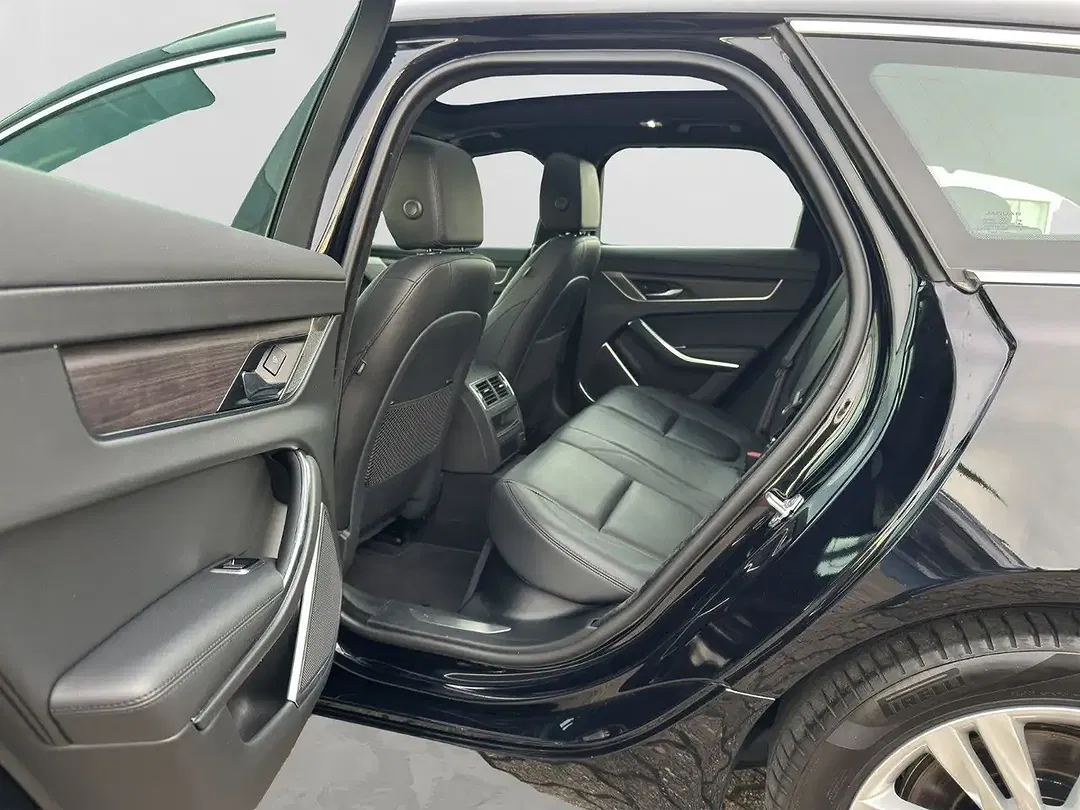 Jaguar XF D200 Sportbrake S - foto 15