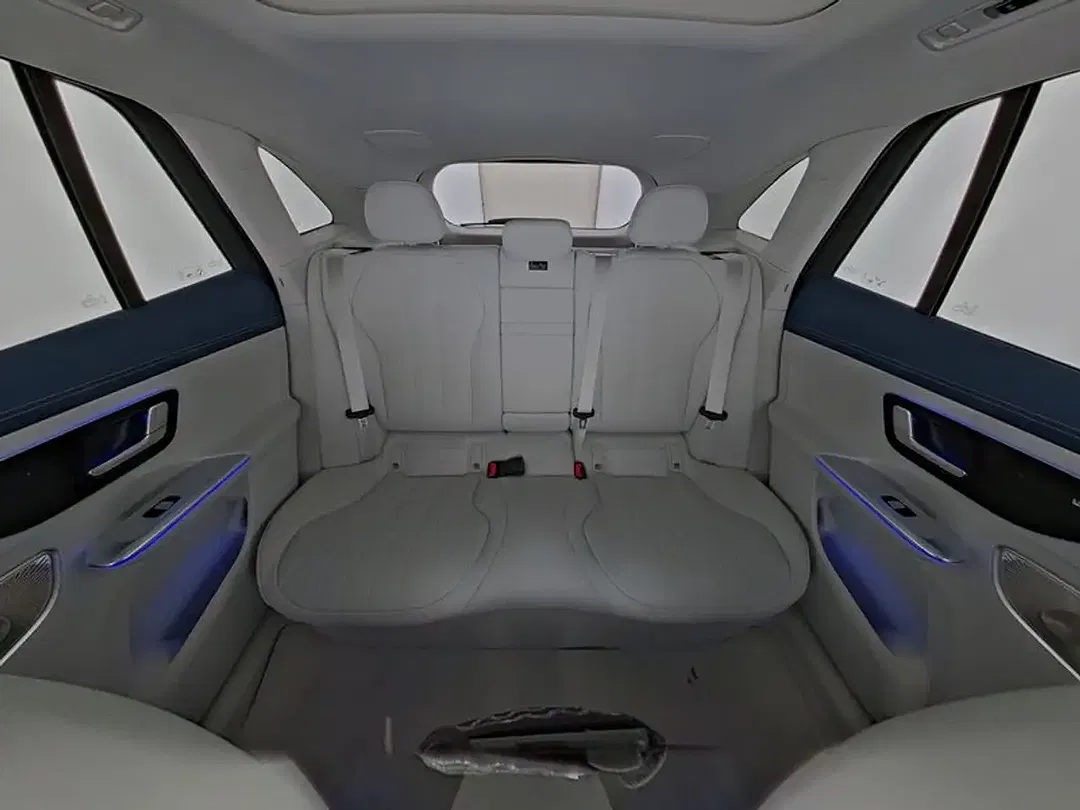 Mercedes-Benz EQE SUV 300 Burmester - Thumbnail 9