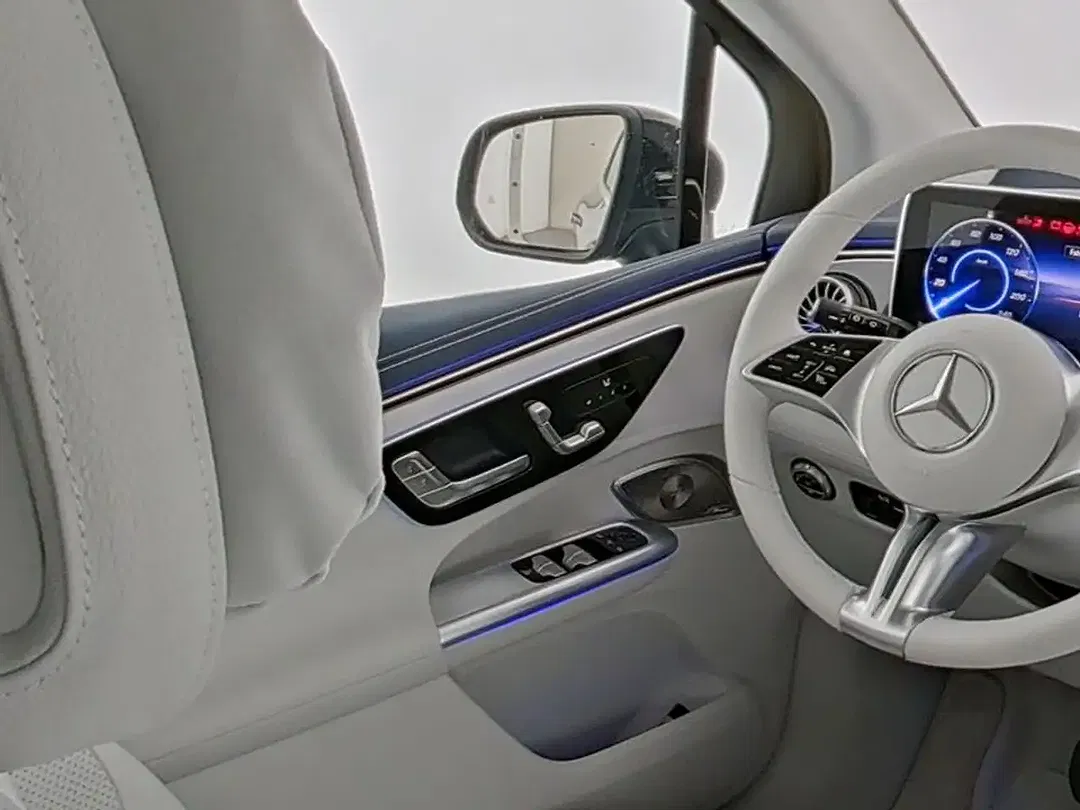 Mercedes-Benz EQE SUV 300 Burmester - Thumbnail 8