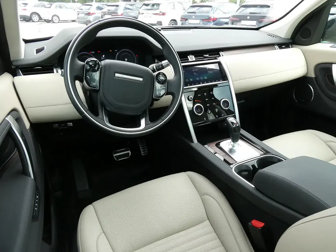 Land Rover Discovery Sport P300e 4x4 PHEV SE - Thumbnail 11