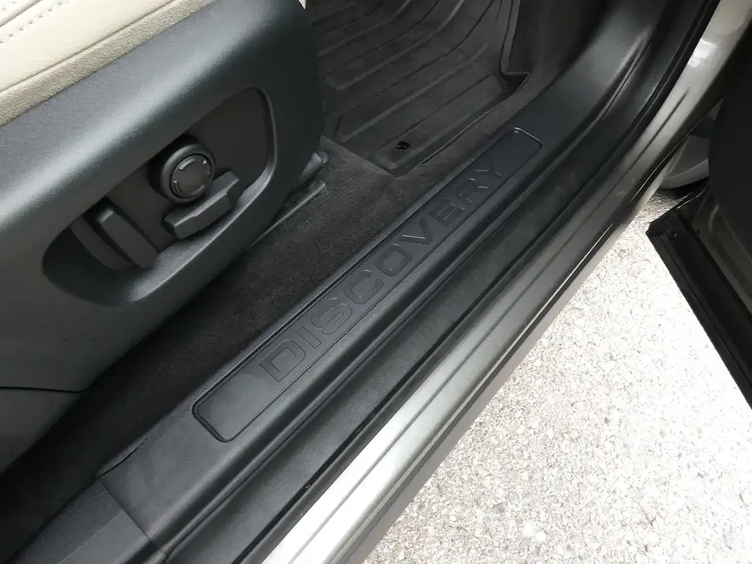 Land Rover Discovery Sport P300e 4x4 PHEV SE - Thumbnail 9