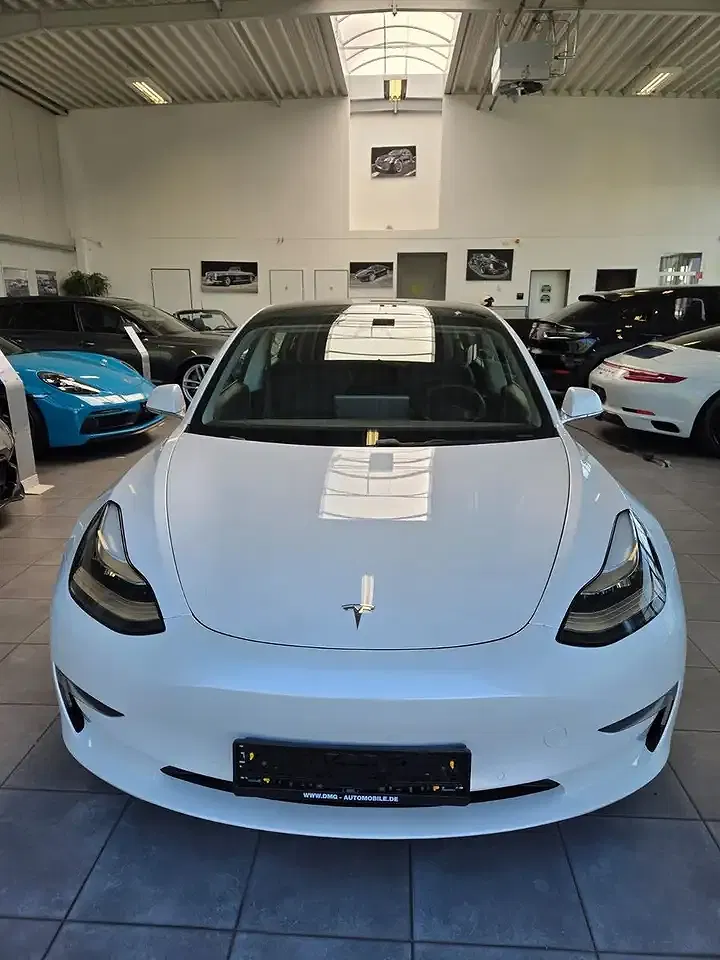 Tesla Model 3 AWD Dual Motor Long Range - Thumbnail 5