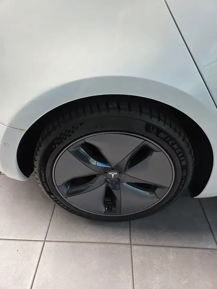 Tesla Model 3 AWD Dual Motor Long Range - Thumbnail 7