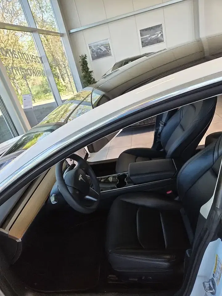 Tesla Model 3 AWD Dual Motor Long Range - Thumbnail 8