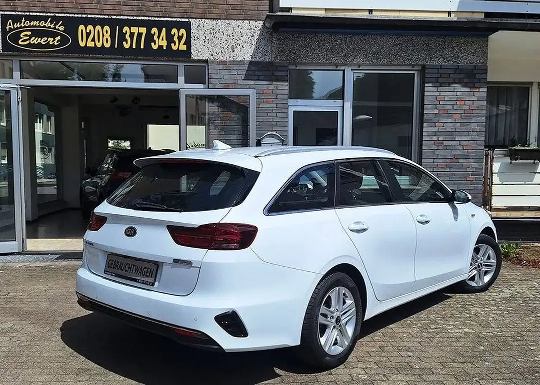 Kia Ceed / cee'd MHEV Vision - foto 2
