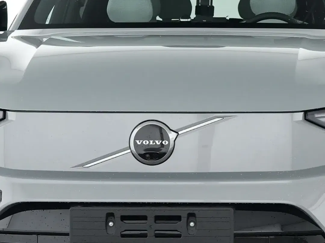 Volvo EX90 eAWD Performance Ultra - Thumbnail 5