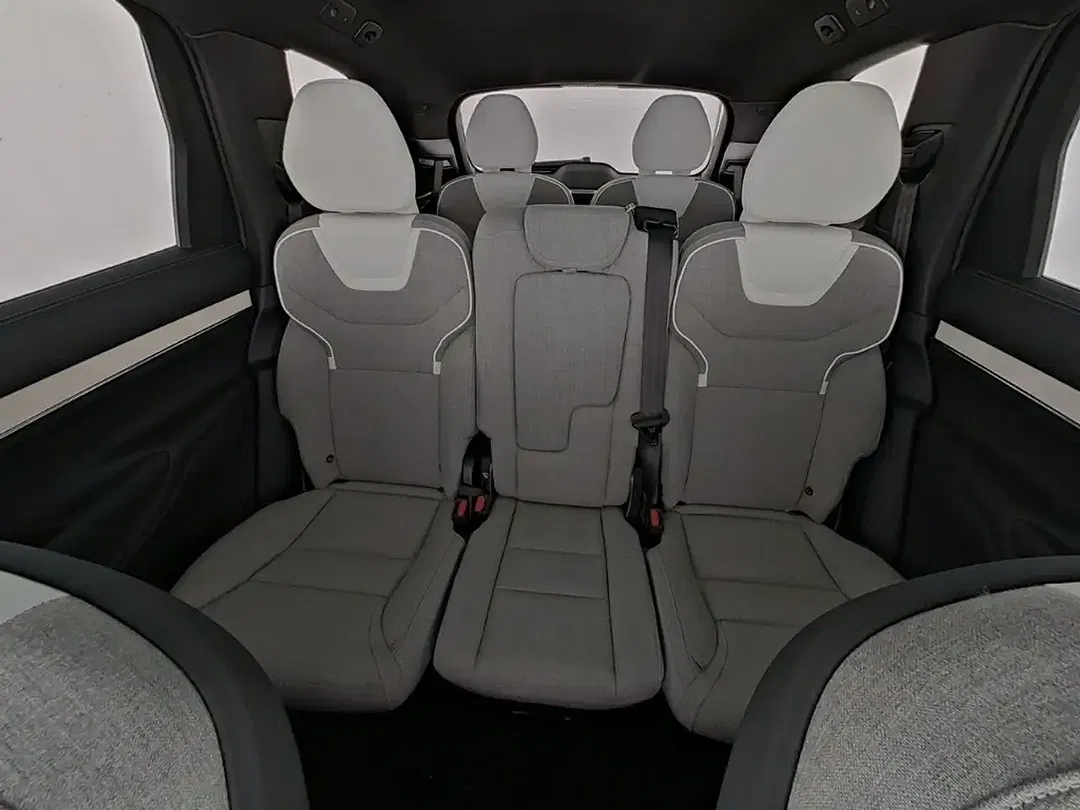 Volvo EX90 eAWD Performance Ultra - Thumbnail 8