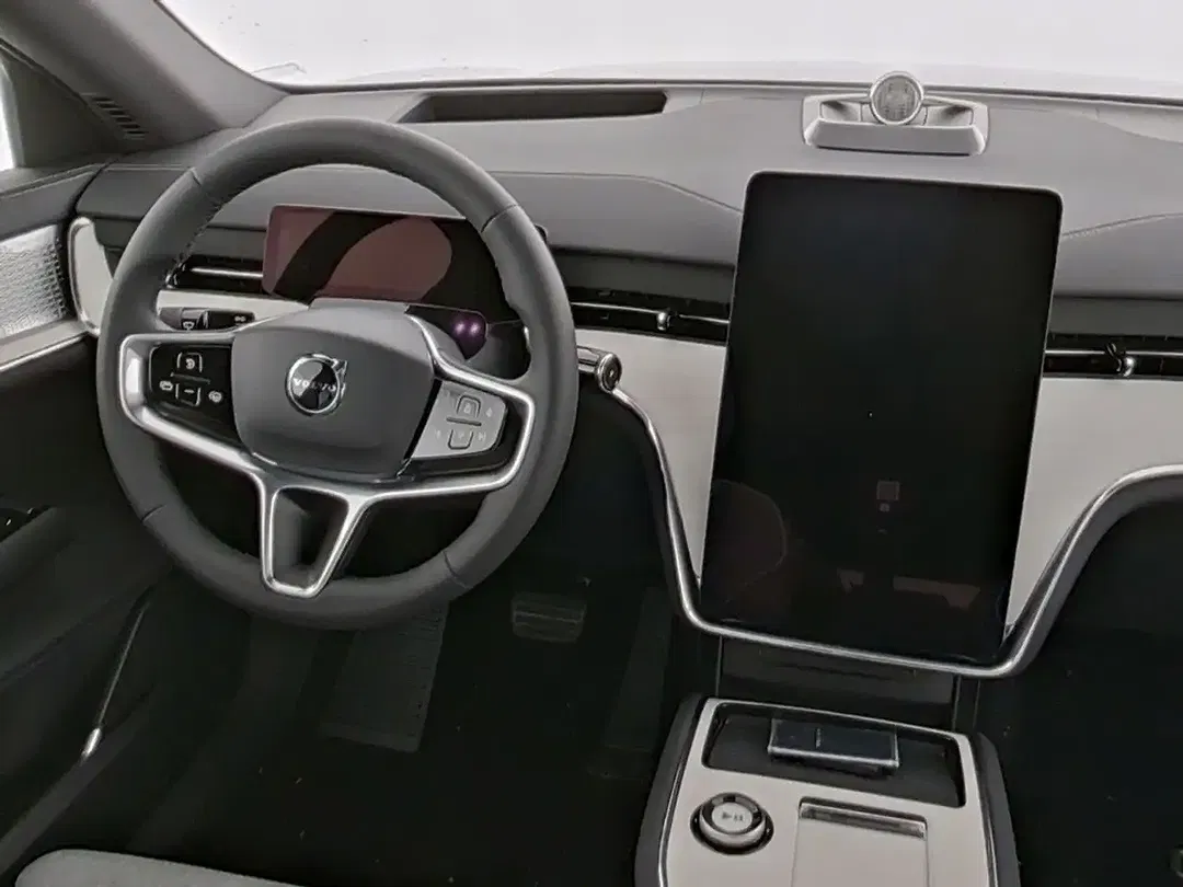 Volvo EX90 eAWD Performance Ultra - Thumbnail 9