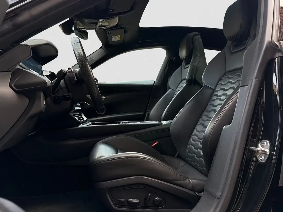 Audi e-tron GT - Thumbnail 10