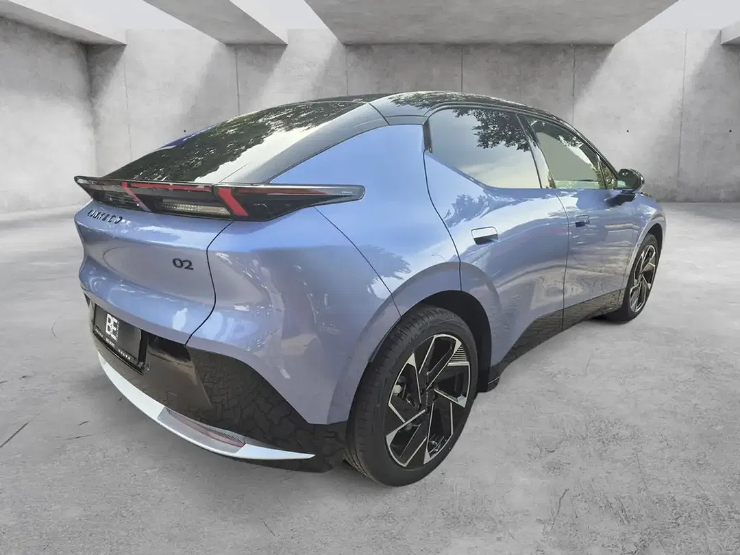Lynk & Co 02 - Thumbnail 4