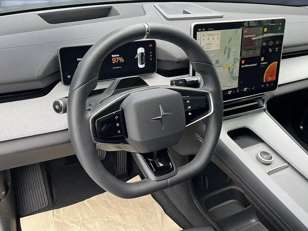 Polestar 4 - Thumbnail 10