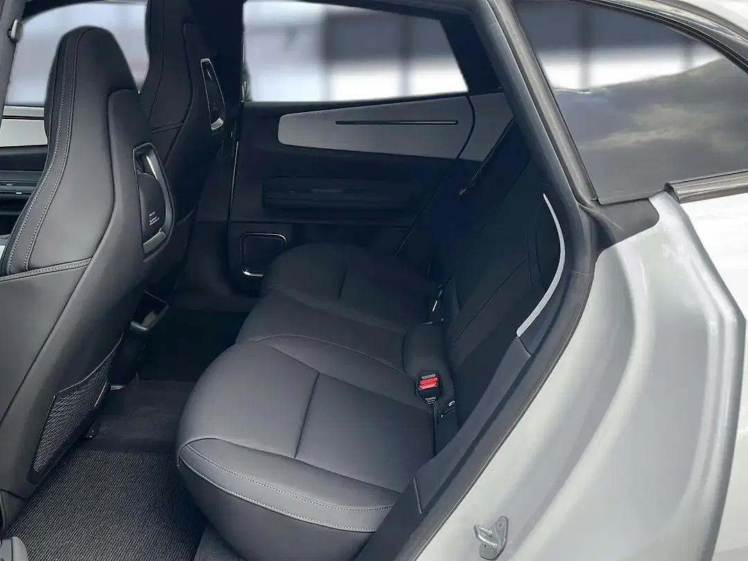 Polestar 4 - foto 15