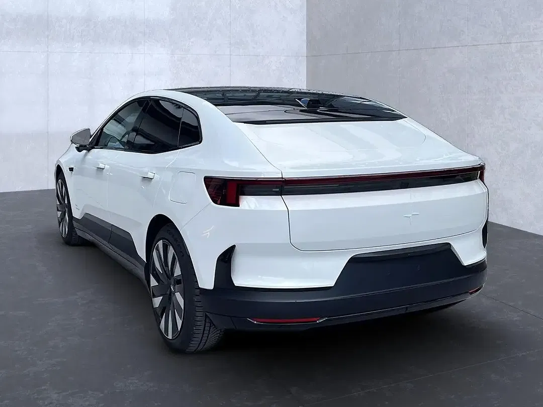 Polestar 4 - foto 2