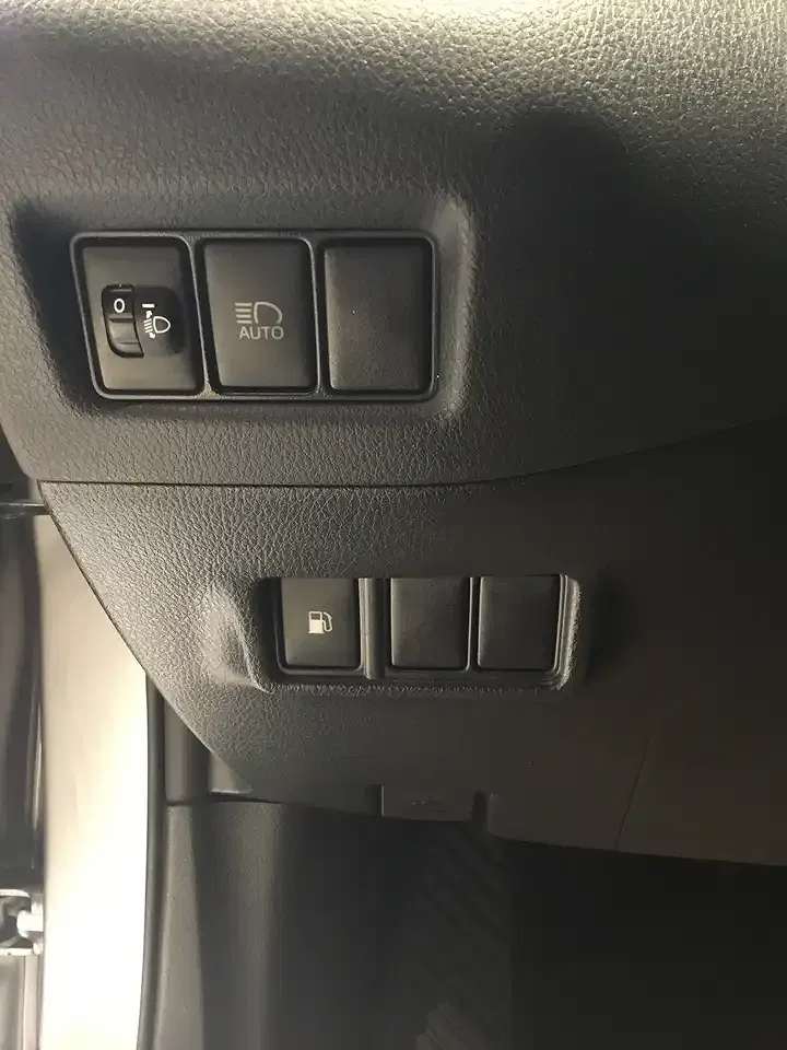 Toyota C-HR - Thumbnail 14