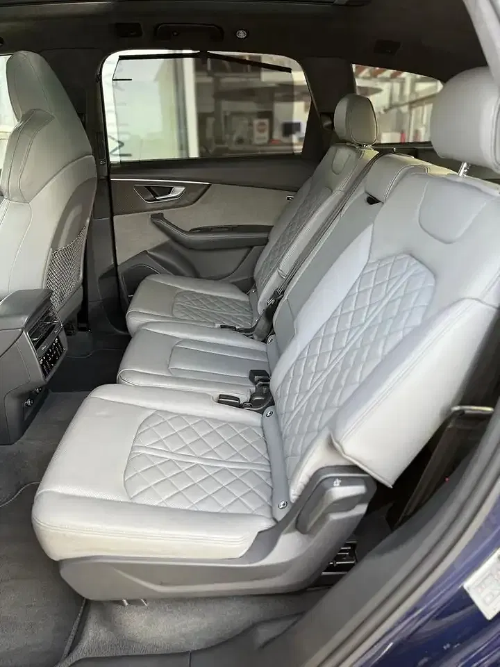 Audi SQ7 4.0 TFSI quattro competition plus - Thumbnail 12