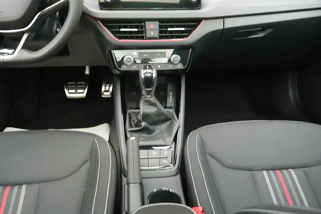 Skoda Kamiq 1.0 TSI DSG Monte Carlo - Thumbnail 13