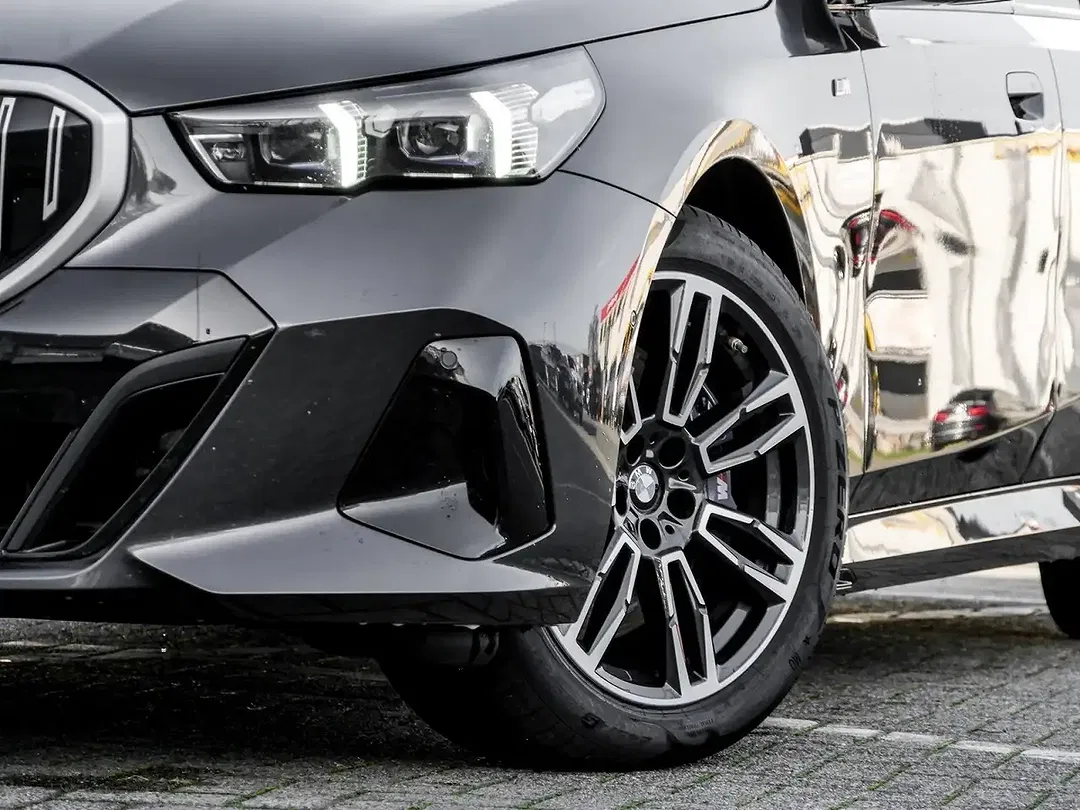 BMW 540 xDrive M Sport - Thumbnail 5