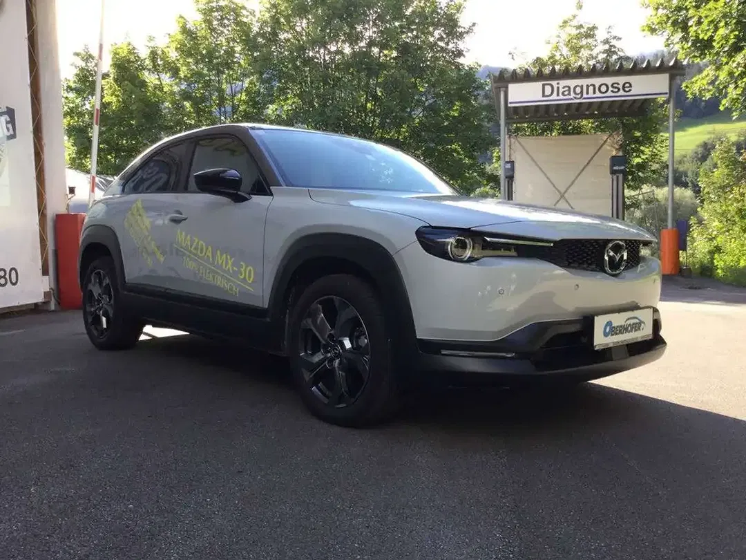 Mazda MX-30 Premium - Thumbnail 4
