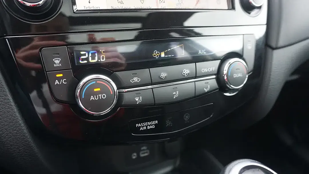 Nissan X-Trail Tekna - Thumbnail 26