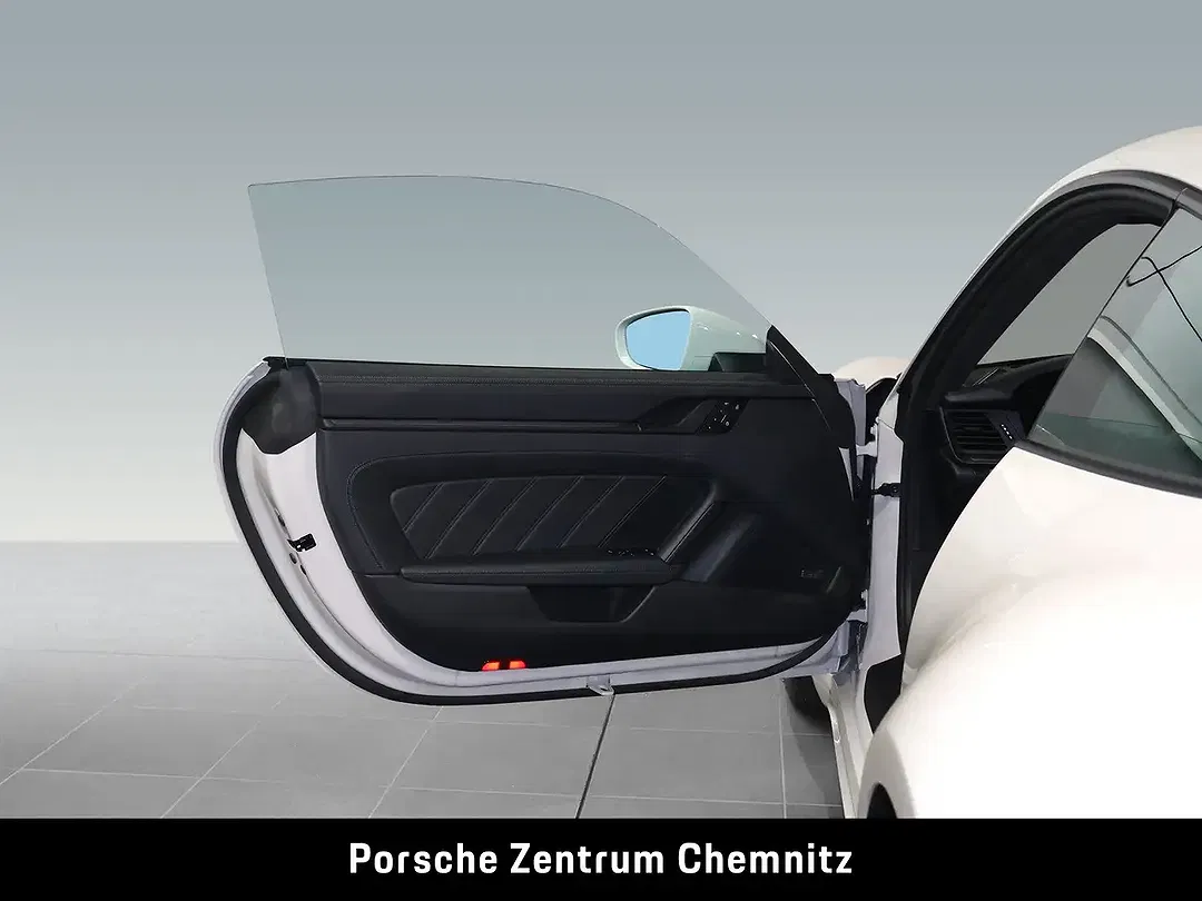 Porsche 911 EV Carrera GTS - Thumbnail 10