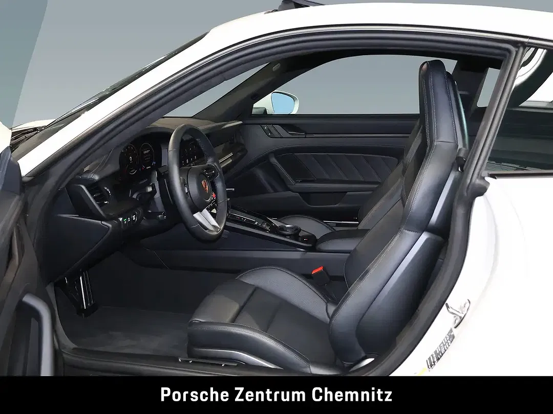 Porsche 911 EV Carrera GTS - Thumbnail 12