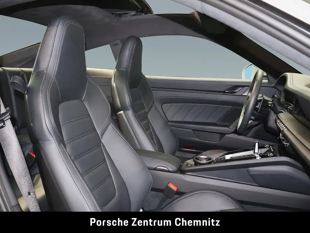 Porsche 911 EV Carrera GTS - Thumbnail 23