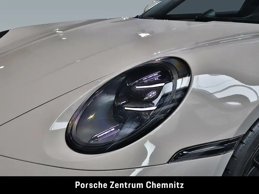 Porsche 911 EV Carrera GTS - Thumbnail 35