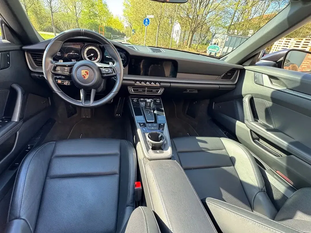 Porsche 911 Carrera Cabriolet - Thumbnail 6