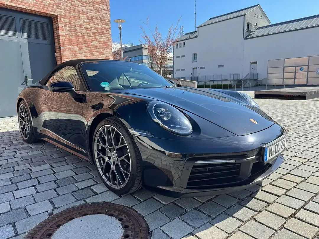 Porsche 911 Carrera Cabriolet - Thumbnail 8
