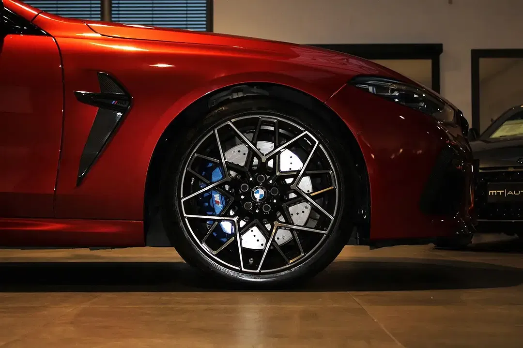 BMW M8 Competition Coupe - Thumbnail 7