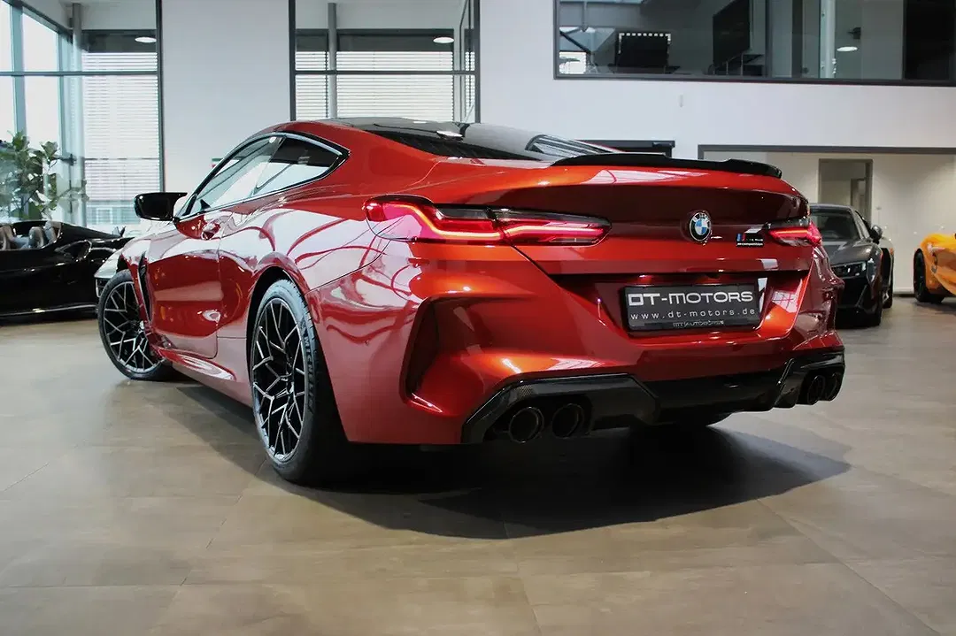 BMW M8 Competition Coupe - Thumbnail 3