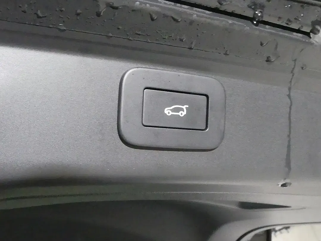 Jaguar I-Pace EV 4x4 Edition - Thumbnail 11