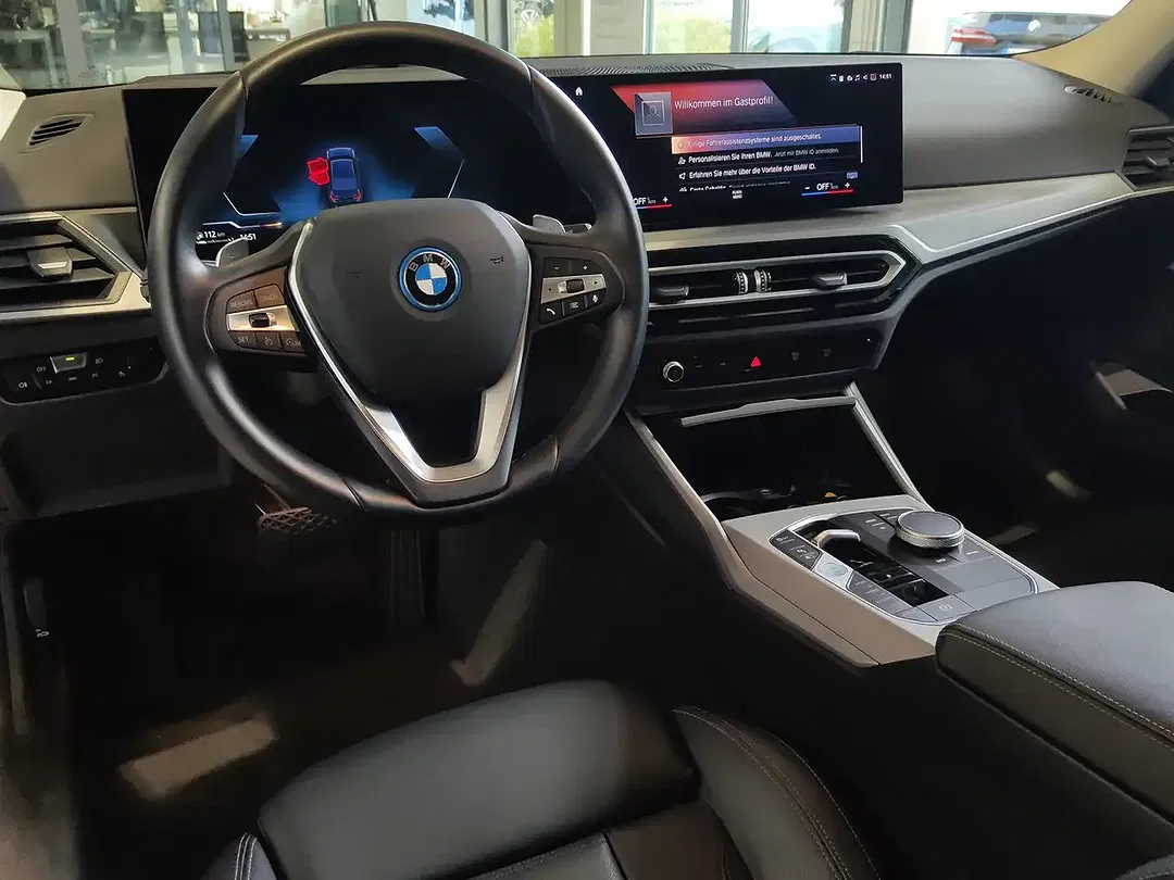 BMW 330 xDrive - Thumbnail 7