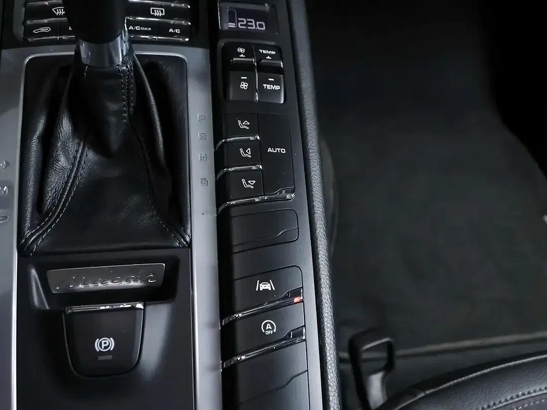 Porsche Macan - Thumbnail 13