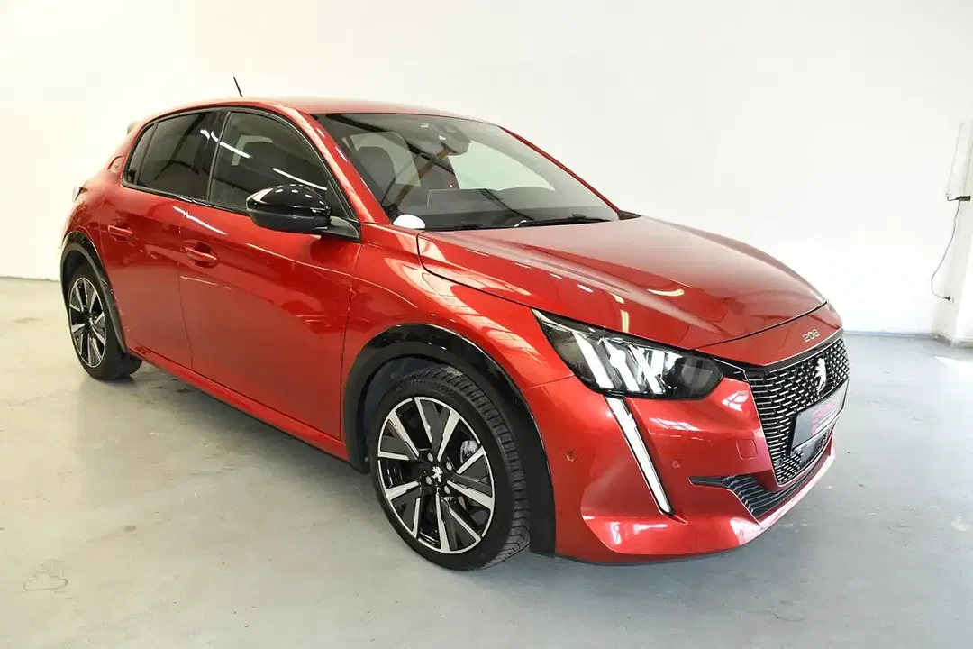 Peugeot 208 GT Line - Thumbnail 4