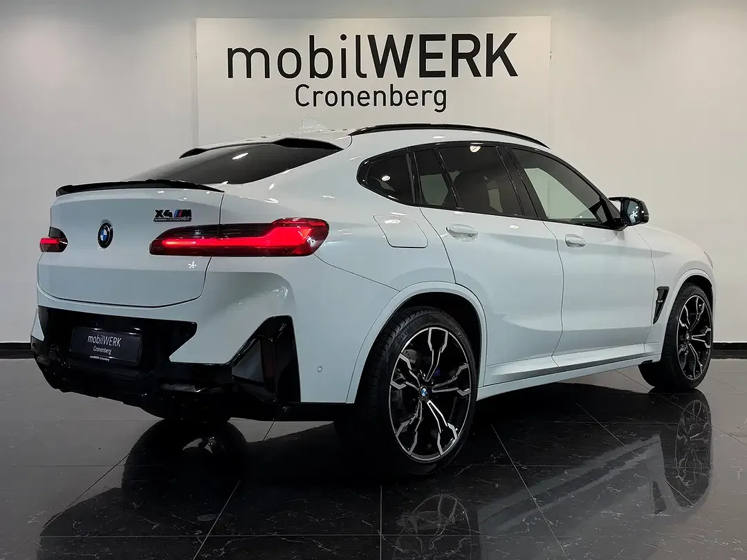 BMW X4 M Competition - Thumbnail 3