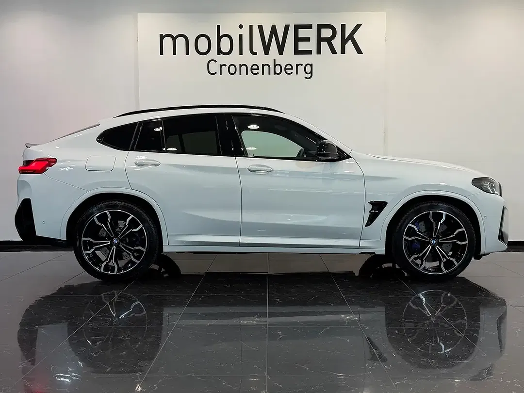 BMW X4 M Competition - Thumbnail 4