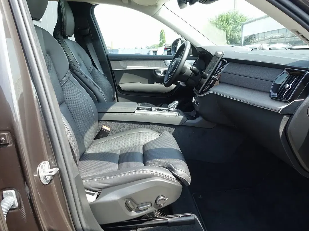 Volvo XC90 T8 PHEV Hybrid AWD Ultra - Thumbnail 10