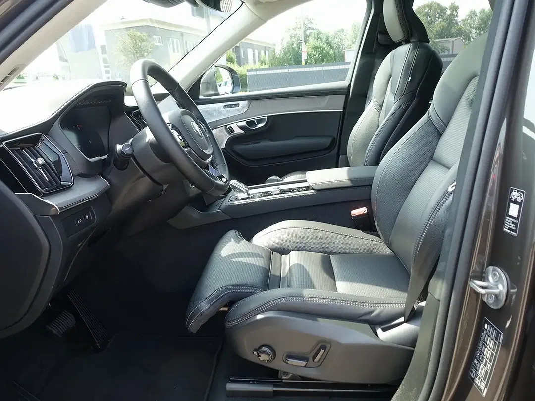 Volvo XC90 T8 PHEV Hybrid AWD Ultra - Thumbnail 9